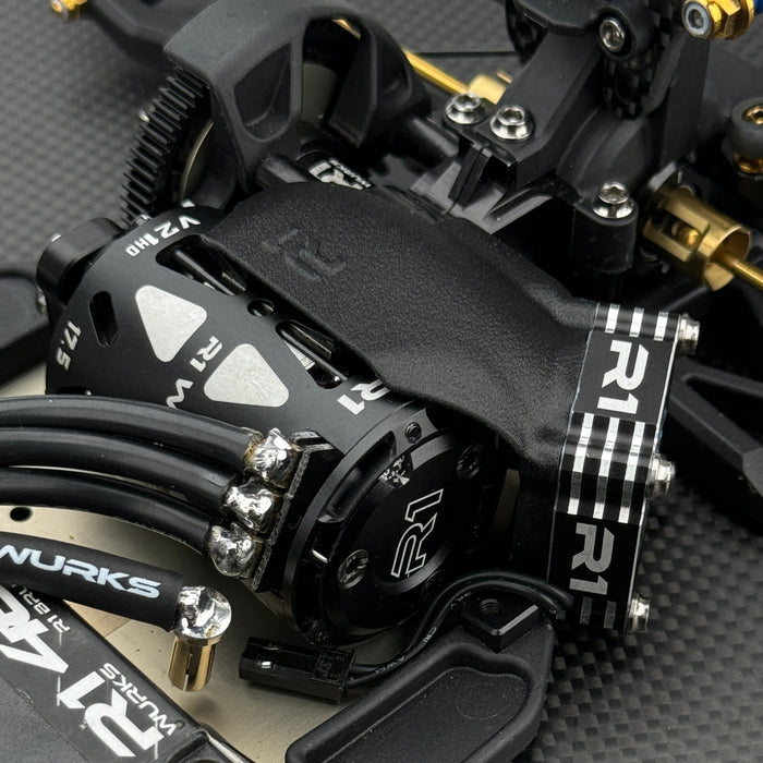 R1 WURKS R1-900166 Associated B7 Series Lightweight 30mm Fan Shroud, [For R1WURKS 3 Gear]